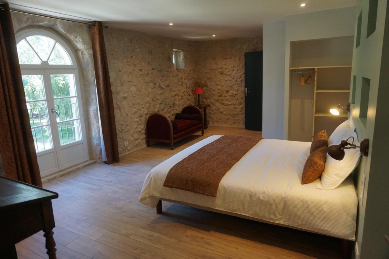 Le Moulin De Moquesouris - Chambres D'Hotes Et Table D'Hote Nazelles-Negron Екстер'єр фото