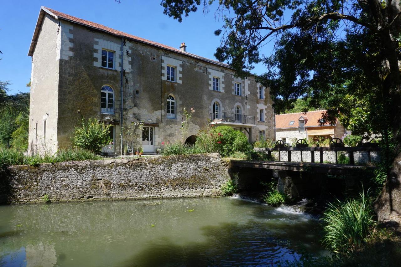 Le Moulin De Moquesouris - Chambres D'Hotes Et Table D'Hote Nazelles-Negron Екстер'єр фото