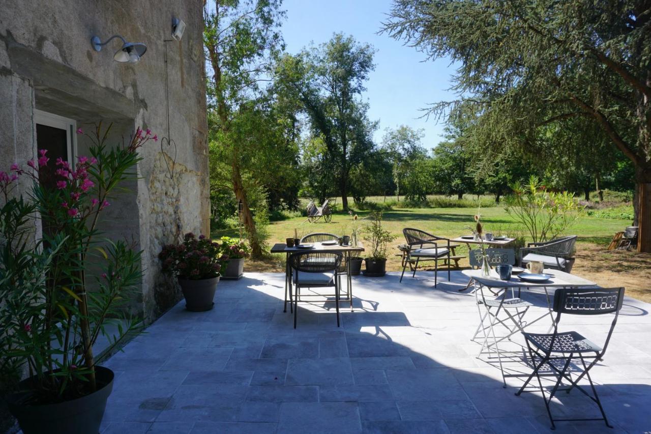 Le Moulin De Moquesouris - Chambres D'Hotes Et Table D'Hote Nazelles-Negron Екстер'єр фото