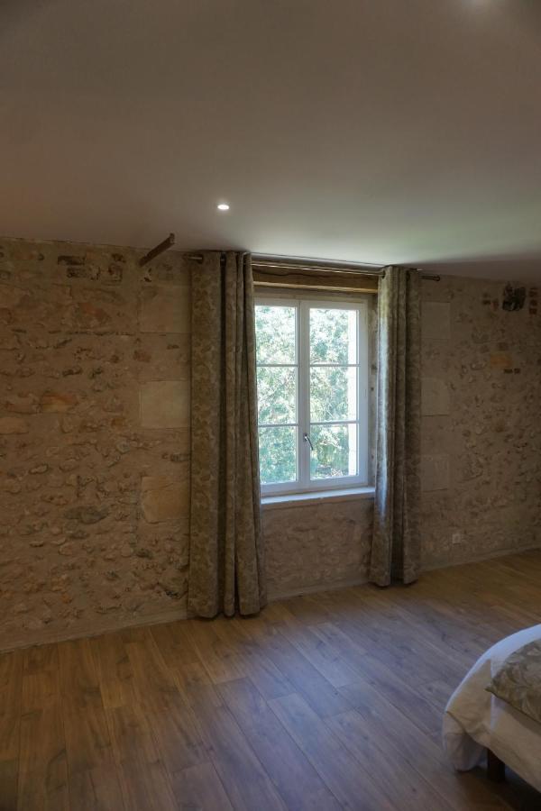 Le Moulin De Moquesouris - Chambres D'Hotes Et Table D'Hote Nazelles-Negron Екстер'єр фото